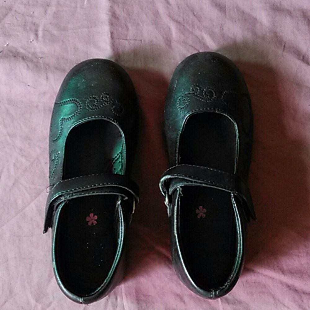 Shoes - Picture 2 of 2